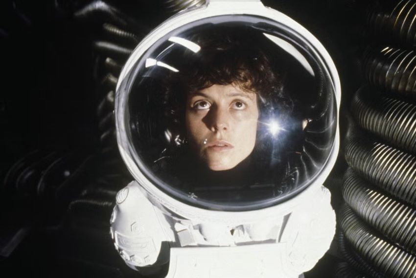بهترین فیلم های فضایی ؛ بیگانه - Alien (1979)