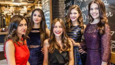 بیوگرافی بازیگران سریال غنچه های زخمی【جزئیات + خلاصه داستان】