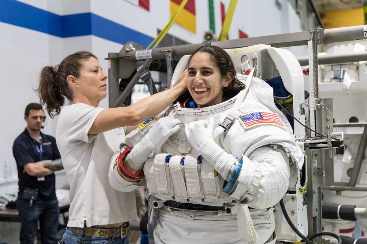 بیوگرافی یاسمین مقبلی ؛ جدید ترین فضانورد ناسا