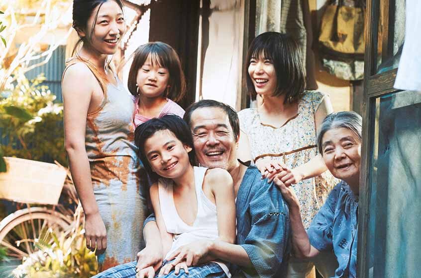 بهترین فیلم های ژاپنی؛  عزیمت ها - Departures