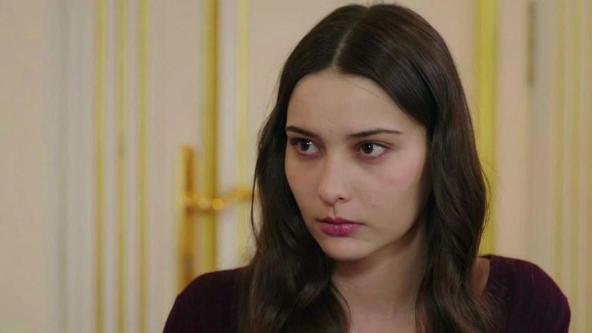 الچین ایرم زهرا - Elçin İrem Zehra اسم واقعی لیدیا در سریال خواهران و برادران