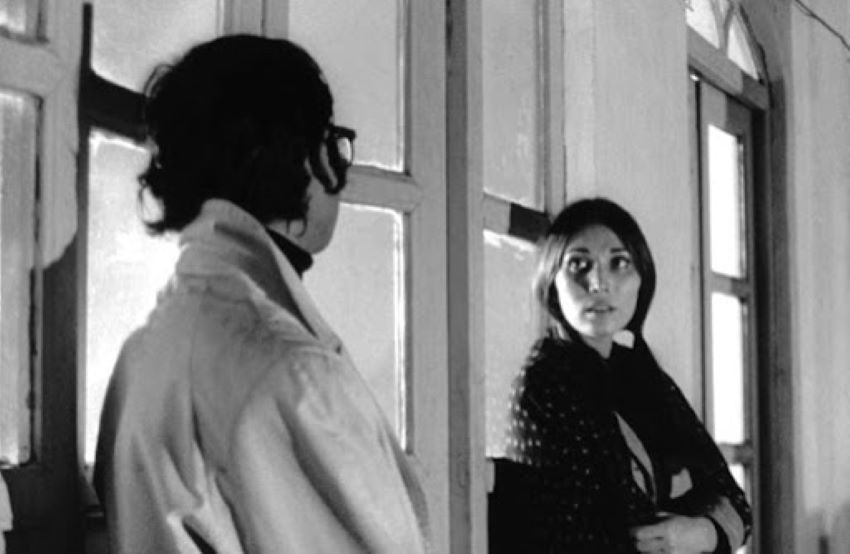 فیلم رگبار جزو برترین فیلم های عاشقانه ایرانی قدیمی است.