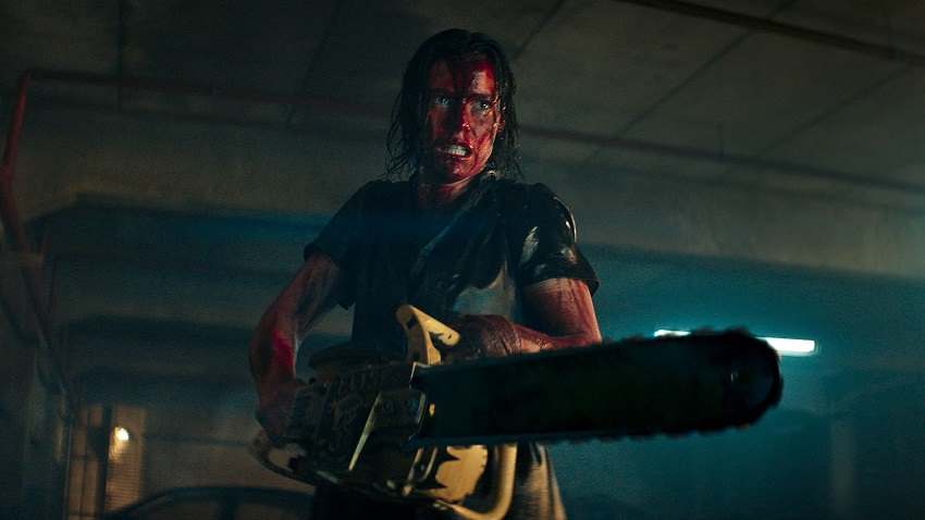 تصویری از فیلم مرده شریر - Evil Dead، یکی از برجسته‌ترین فیلم های جنگلی ترسناک که ترس را در دل جنگل به نمایش می‌گذارد.