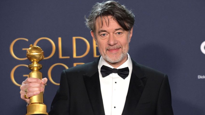 برنده اسکار بهترین فیلمنامه اقتباسی؛ پیتر استران – «مجمع کاردینال‌ها»