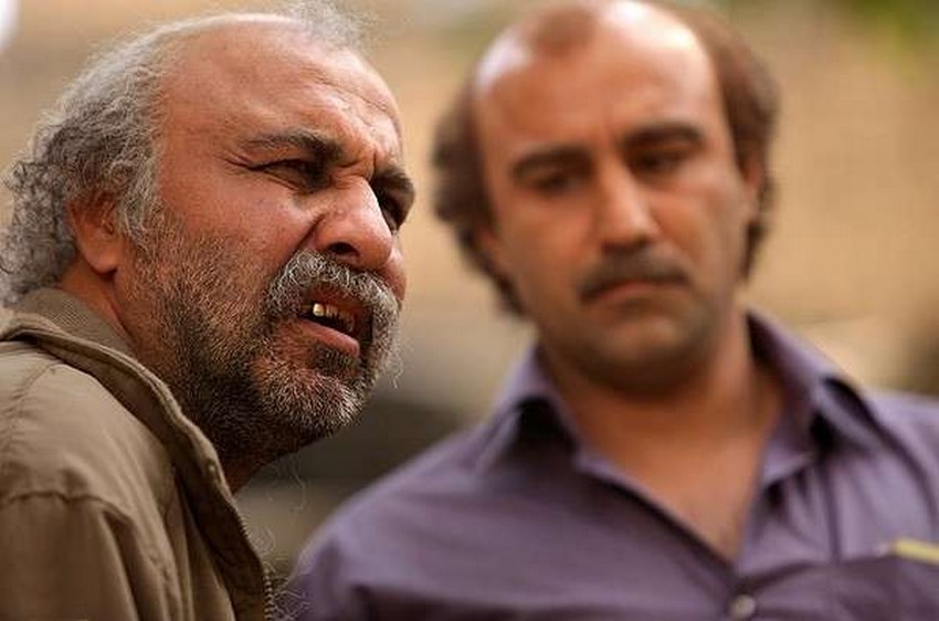 آینه شمعدون با روایتی متفاوت از مناسبات طبقاتی در ایران، در زمره فیلم های توقیف شده ایرانی جدید قرار دارد که هیچ‌گاه اجازه اکران نیافت. 