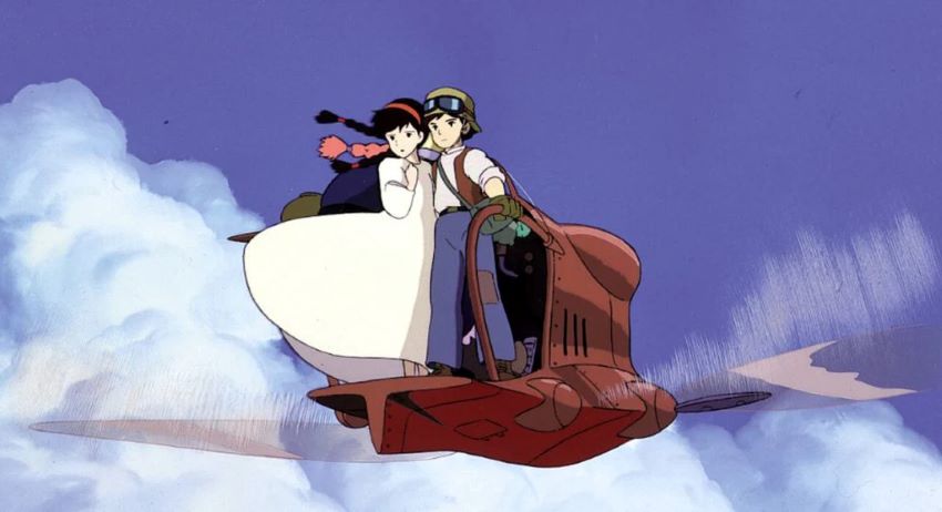 قلعه در آسمان (Castle in the Sky) که اولین انیمه استودیو جیبلی محسوب می‌شود، داستان دو نوجوان را روایت می‌کند که به‌دنبال یک شهر افسانه‌ای در آسمان هستند. 