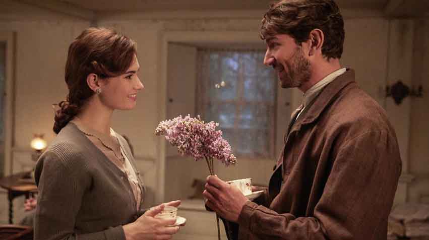 بهترین فیلم های عاشقانه نتفلیکس | 12 اثر رمانتیک Netflix 7 The Guernsey Literary and Potato Peel Pie Society