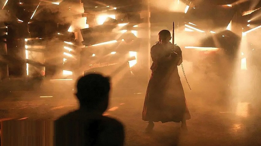 قاتل و وحشی با فضایی خشن و نگاهی متفاوت به ژانر جنایی، سال‌هاست در صف فیلم های سینمایی توقیف شده ایرانی قرار دارد و همچنان مجوز نمایش نگرفته است. 