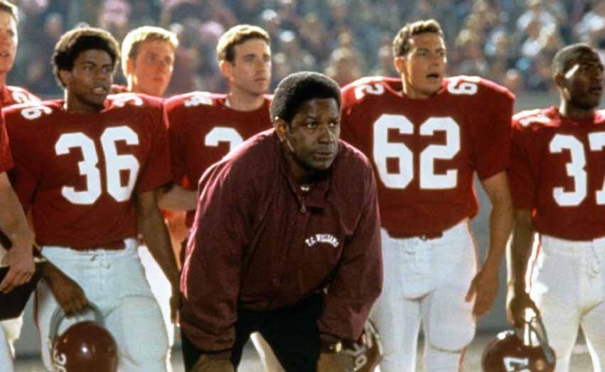 فیلم تایتان‌ها را به خاطر داشته باش - Remember the Titans یکی از بهترین فیلم های ورزشی است