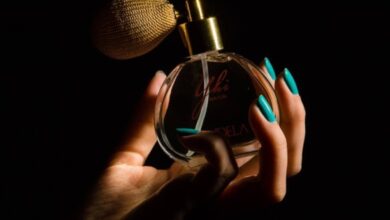 چرا بعضی عطرهای اصل ماندگاری کمی دارند؟ بررسی علمی و کاربردی 23 چرا بعضی عطرهای اصل ماندگاری کمی دارند؟ بررسی علمی و کاربردی
