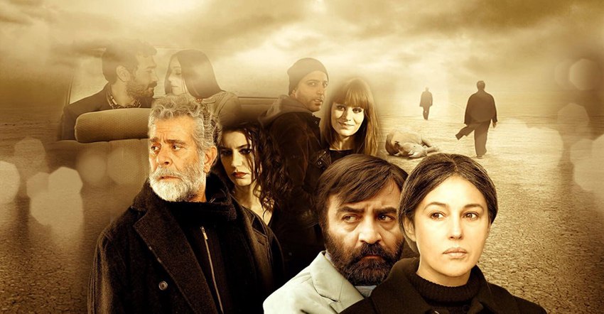 لیستی از بهترین فیلم های مونیکا بلوچی برای تماشا 7 فصل کرگدن – Rhino Season از فیلم های ایرانی مونیکا بلوچی است که با مجموعه بازیگرانش سروصدای زیادی به راه انداخت. این فیلم داستان عاشقانهای را روایت میکند که در دل سالهای تبعید و تغییرات اجتماعی شکل میگیرد.