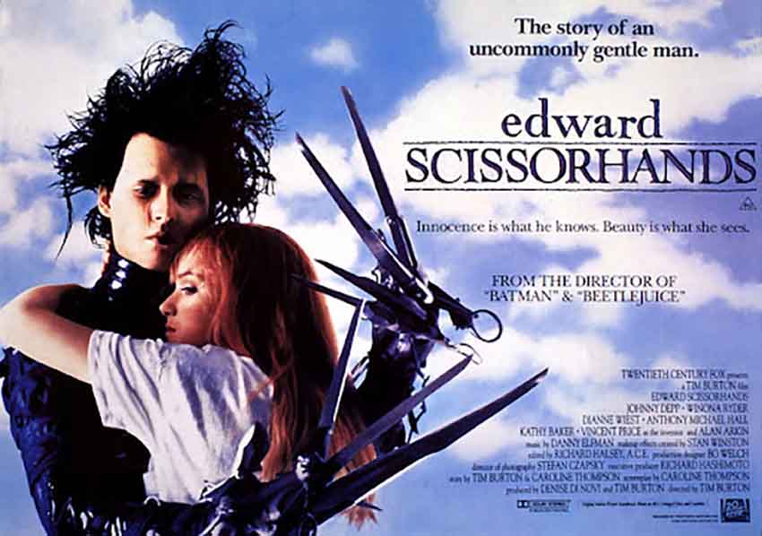 Edward Scissorhands – ادوارد دست‌قیچی داستان موجودی تنها با دست‌های قیچی‌مانند را روایت می‌کند و در میان بهترین فیلم های دارک فانتزی جایگاه ویژه‌ای دارد.