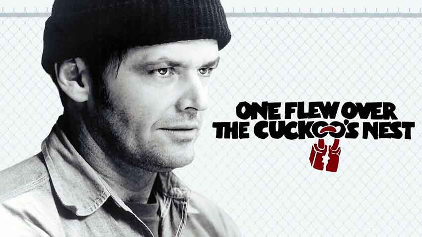 فیلم پرواز بر فراز آشیانه فاخته - One Flew Over the Cuckoo's Nest نمونه‌ای از فیلم‌های اقتباس‌شده است که درباره داستان شورش بیماران در بیمارستان روانی است.