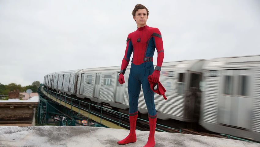 تام هالند – Tom Holland با اجرای بی‌نظیر خود در دنیای مارول به یکی از بهترین بازیگران مرد عنکبوتی تبدیل شد و پیتر پارکر نسل جدید را زنده کرد.