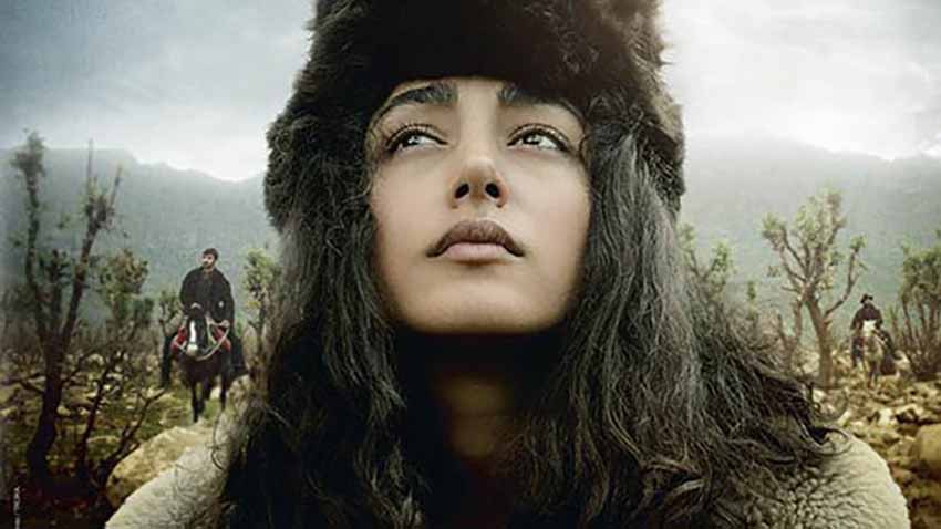 بهترین فیلم های کردی که باید تماشا کنید 6 سرزمین شیرین فلفلی من با بازی درخشان گلشیفته فراهانی یکی از بهترین فیلم های کردی است که داستان مبارزه باران و گوند در کردستان پس از آزادی را روایت میکند.