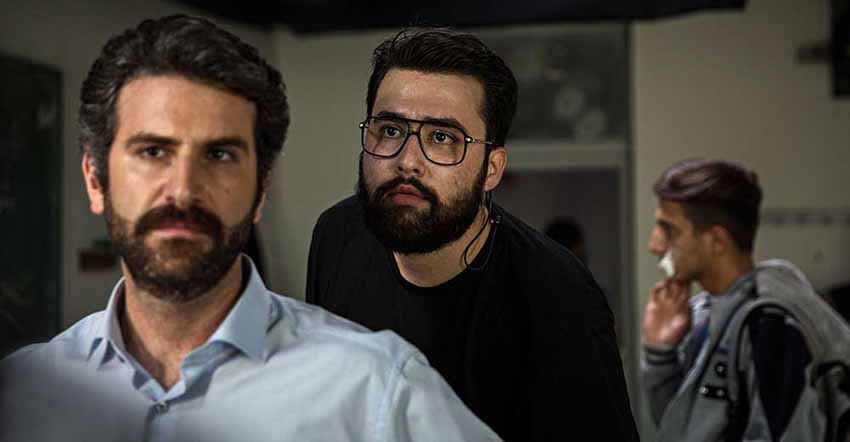 بهترین فیلم های کوتاه ایرانی؛ نگاهی به آثار درخشان سینمای کوتاه ایران 7 ارفاق از بهترین فیلم های کوتاه ایرانی در ژانر اجتماعی و درام است که به روایت کشمکشها و دشواریهای یک معلم در مواجهه با اتهامی ناعادلانه میپردازد.