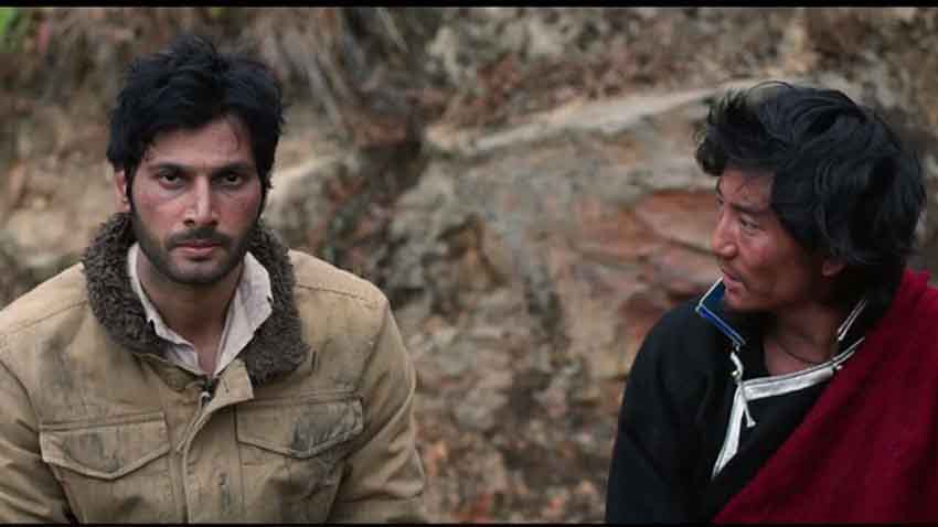 بهترین فیلم های درام هندی؛ معرفی 11 شاهکار سینمایی که باید تماشا کنید 9 سرزمین من 1962 - My Country Land 1962 از بهترین فیلم های هندی درام است که داستان عشق و فداکاری در جنگ هند و چین 1962 را روایت میکند.