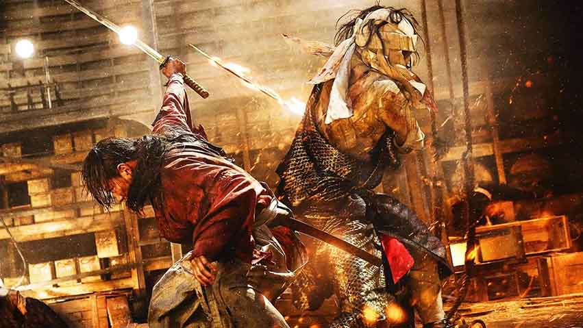 بهترین فیلم های اکشن ژاپنی | 12 اثر پرطرفدار 3 شمشیرزن دورهگرد - Rurouni Kenshin یکی از بهترین فیلم های اکشن ژاپنی است