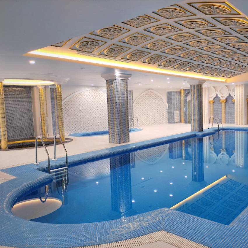 استخر هتل امپراطور مشهد