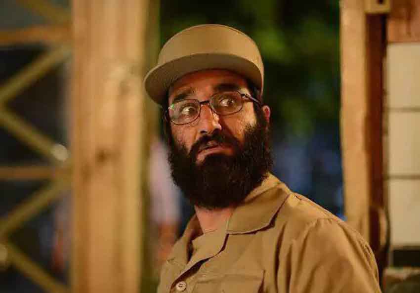 بازیگران فیلم خانه ارواح؛ از پژمان جمشیدی تا نازنین بیاتی 2 پژمان جمشیدی جزو بازیگران اصلی فیلم خانه ارواح میباشد که در این اثر ترسناک نقشی متفاوت از کارهای کمدی قبلی خود ایفا کرده است.