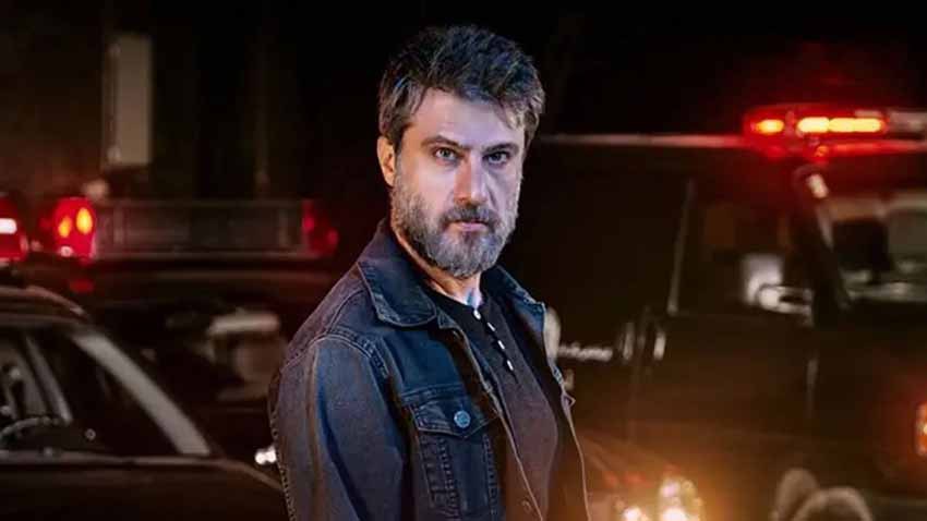 لیست کامل بازیگران سریال برتا؛ داستان یک اسلحه | بیوگرافی و نقشها 2 شهرام حقیقتدوست یکی از بازیگران سریال برتا است که نقش سرهنگ امجد را بازی میکند، افسر پلیسی که در تعقیب یک اسلحه گمشده است.